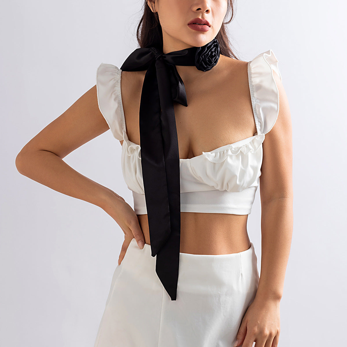 European and American Style Elegant Velvet Flower Choker Necklace With Cross-border Charm