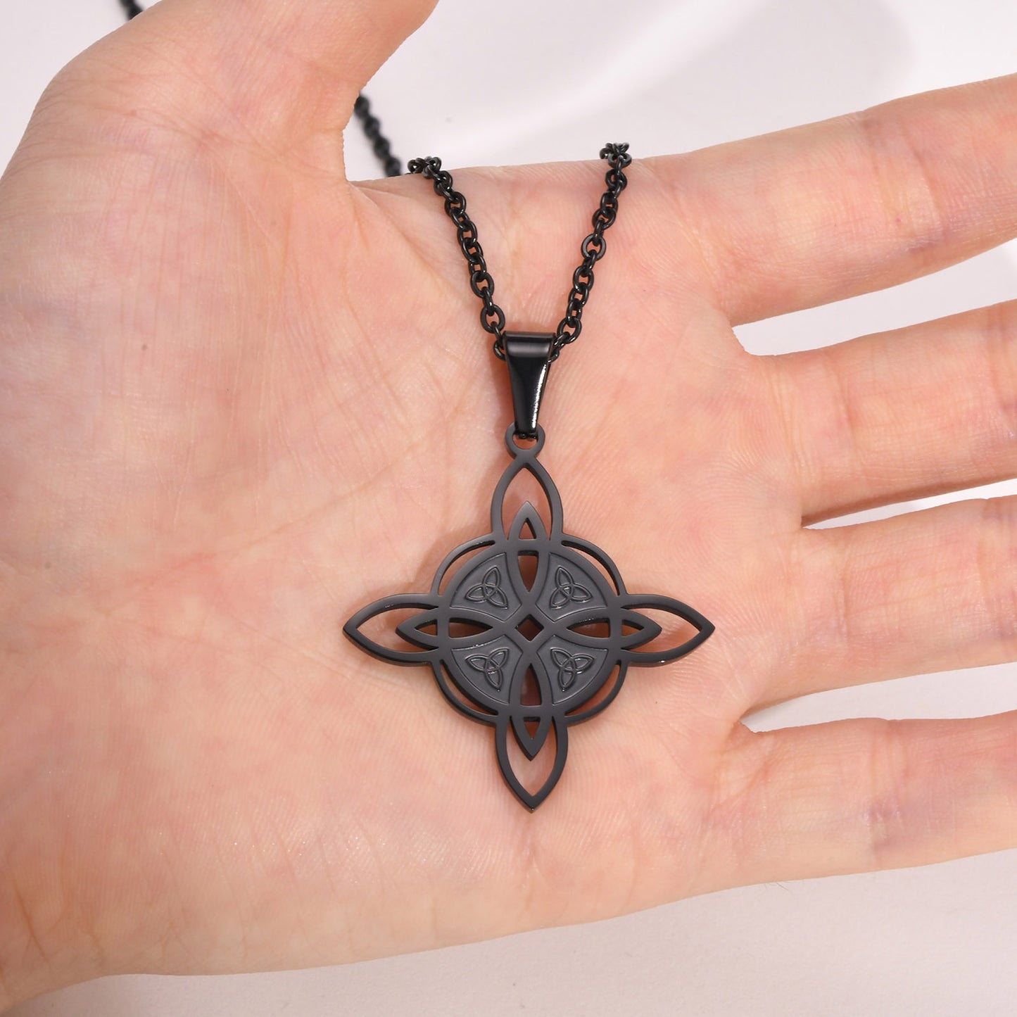 European And American Wholesale Stainless Steel Celtic Knot Necklace