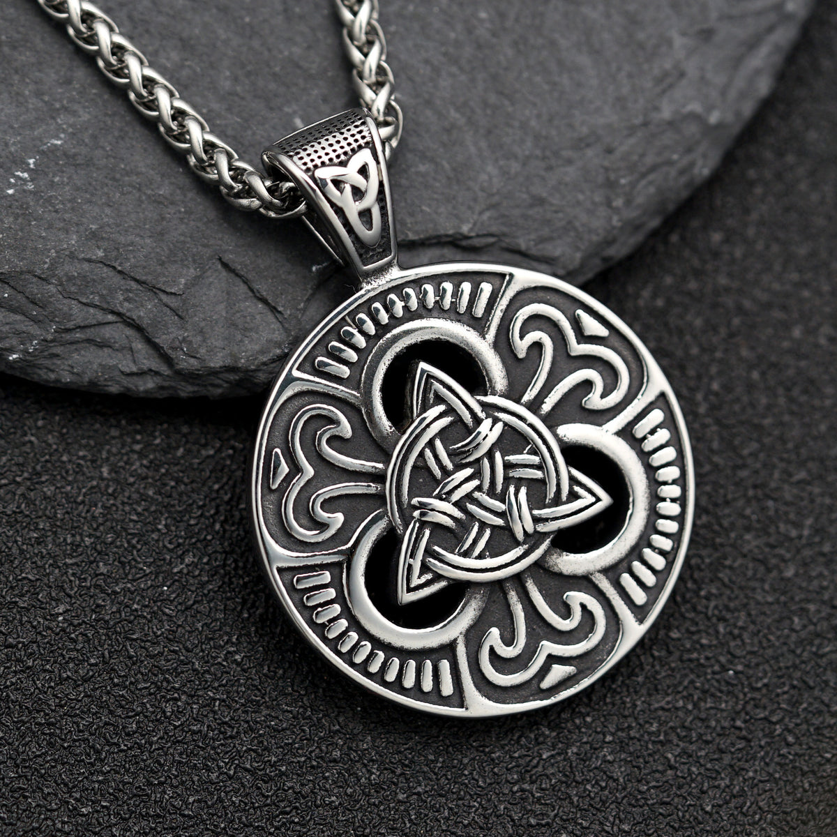 Steel Necklace – Vintage Nordic Viking Celtic Knot Design For Everyday Wear By Planderful