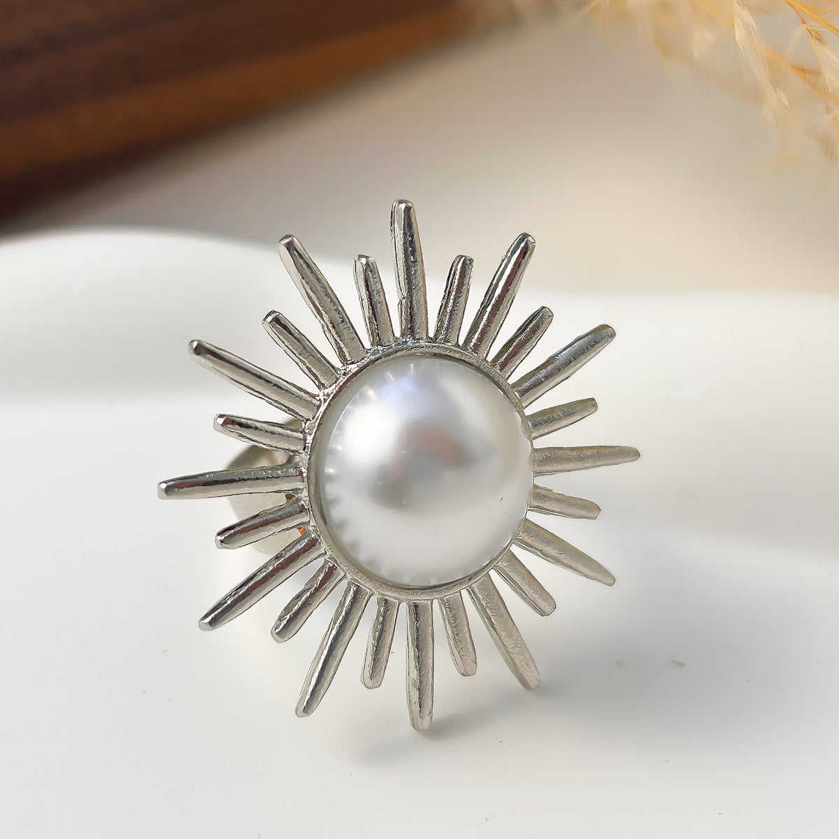 Planderful Pearl Sun Ring for Women, Round Imitation Pearl, Statement Jewelry, Vienna Verve