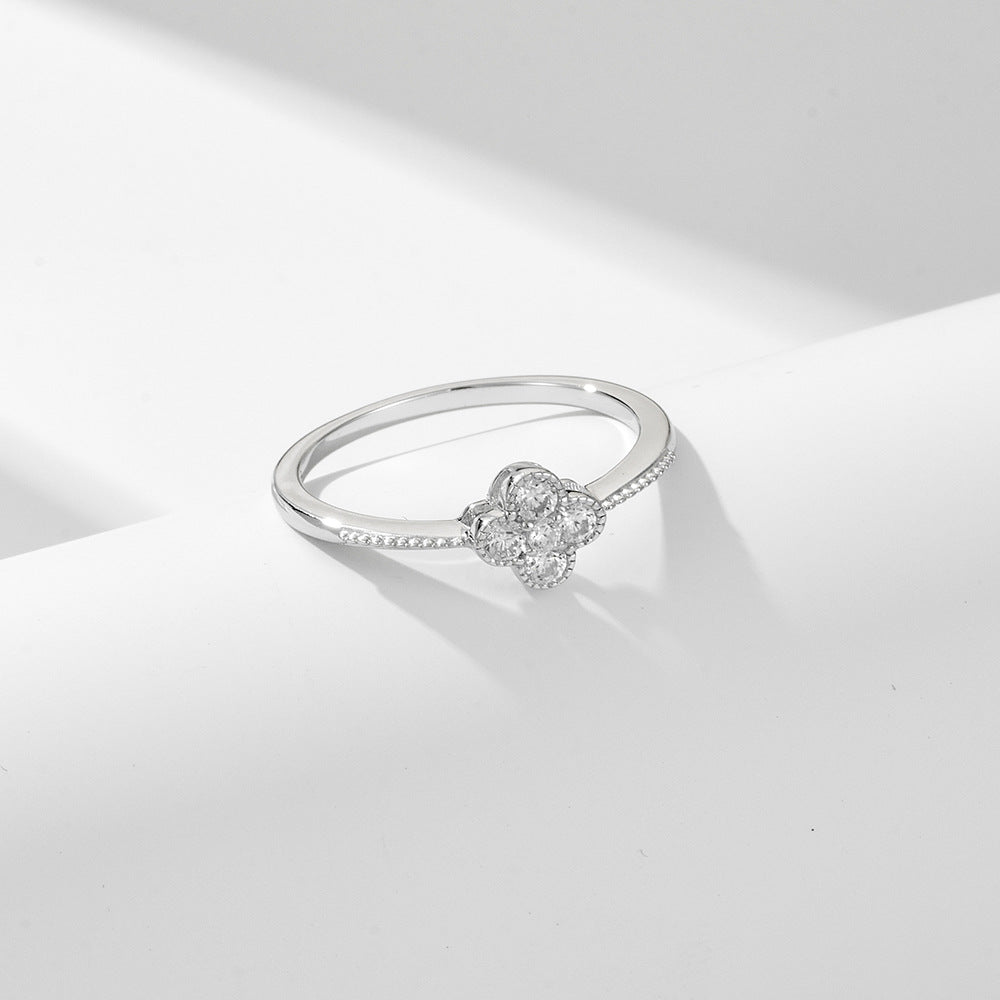 Four Leaf Clover Round Zircon Silver Ring