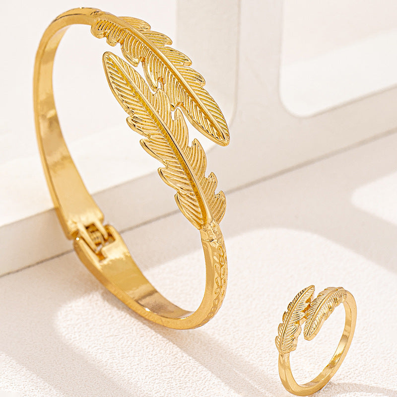 Planderful Vienna Verve Bracelet Ring Set – Stylish Metal Leaf Design