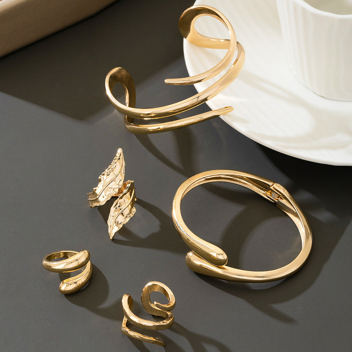 Planderful Vienna Verve Women's Heavy Metal Jewelry Set