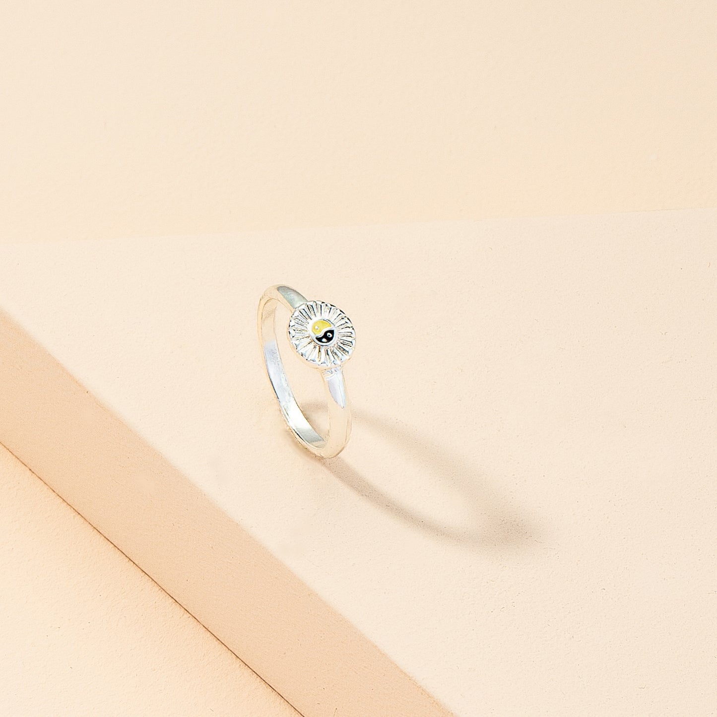 European and American Jewelry Collection: Vienna Verve Metal Ring Set