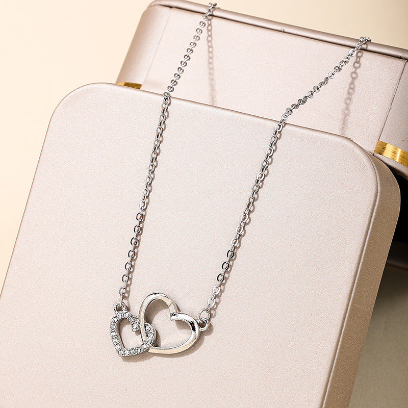European & American Fashion Double-Ring Love Necklace - Elegant Ladies Pendant Jewelry