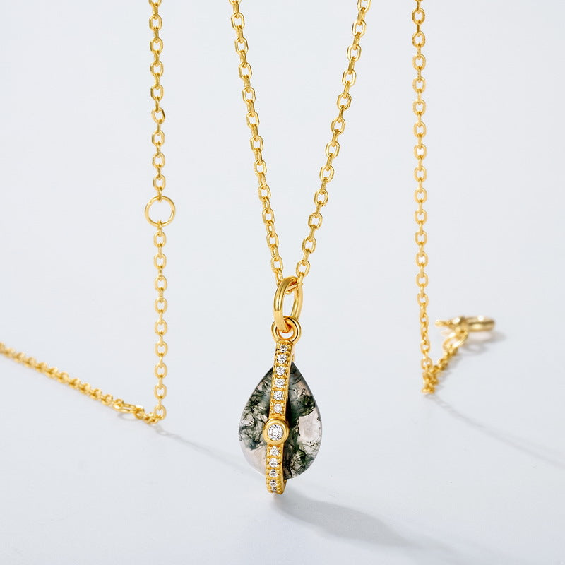 Planderful Everyday Genie Necklace – Elegant Green Moss Pendant Clavicle Chain