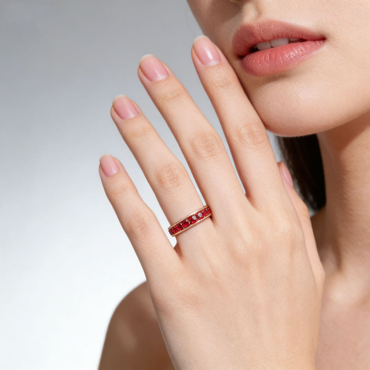 In – Pavé Zircon Women's Ring – Titanium
