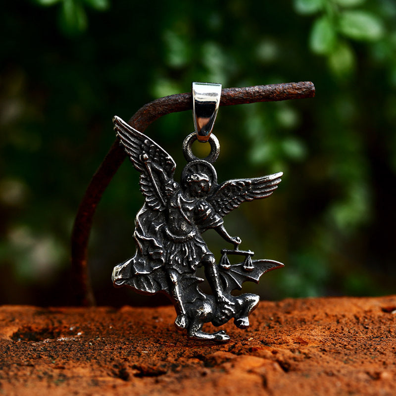 Titanium Steel Retro Angel Wing Pendant Jewelry for Men - European and American Wholesale