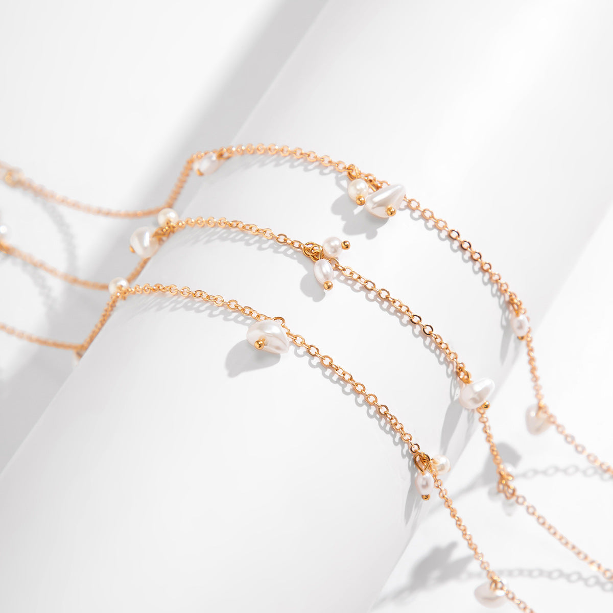 Portrait & Pearl-Style Y-Fringe Necklace