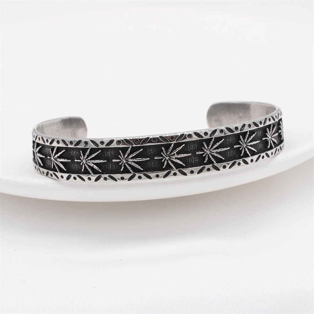 Planderful Everyday Genie – European and American Retro Maple Leaf Titanium Steel Bracelet