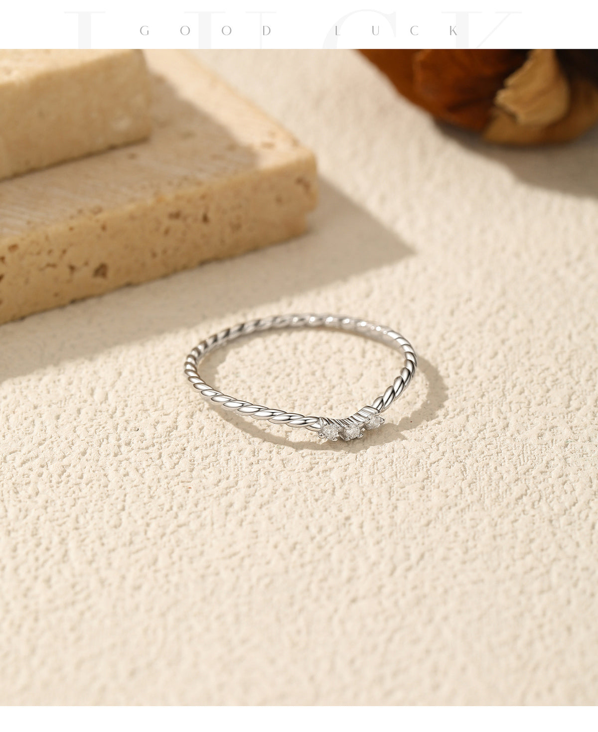 S925 Sterling Silver Twisted Three-Stone Moissanite Ring