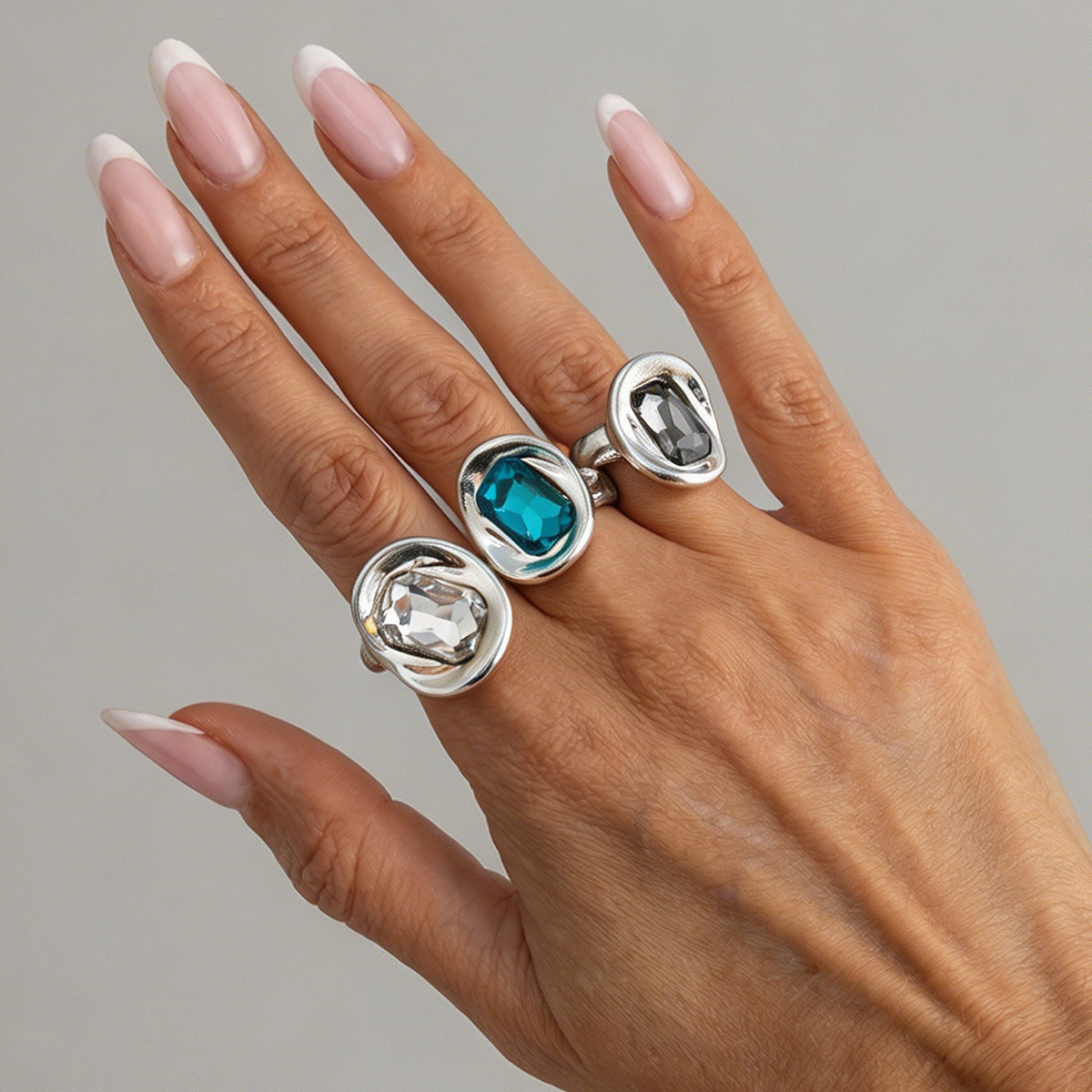 Planderful Vienna Verve Zircon Ring For Women Elegant Cross Design Silver Geometric Statement Jewelry