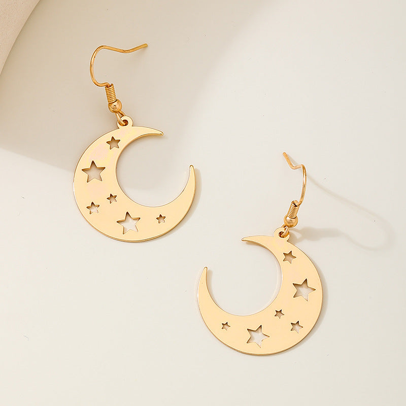 Planderful Vienna Verve Earrings – Stylish Metal Crescent Moon Design