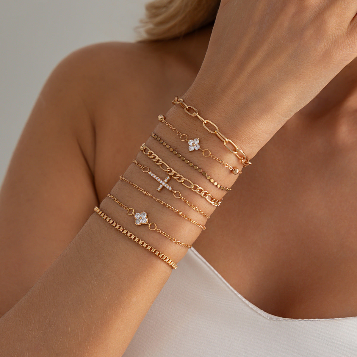 Planderful Vienna Verve Gold Multi Layer Chain Bracelet With Retro Zircon Flowers For Fashion Forward Women Statement Jewelry