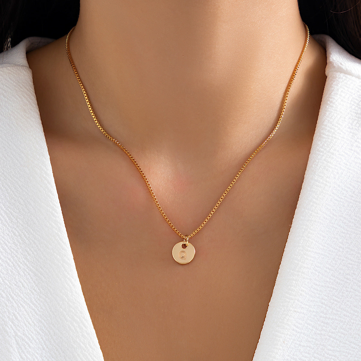 Customized 26-Letter Pendant Necklace from Europe and America for Women