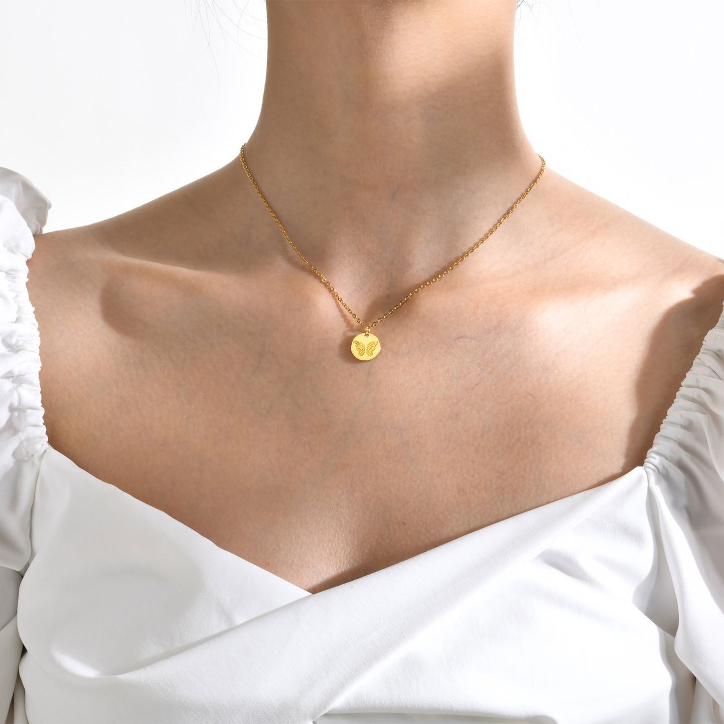 Stainless Steel Round Butterfly Necklace for Golden Woman