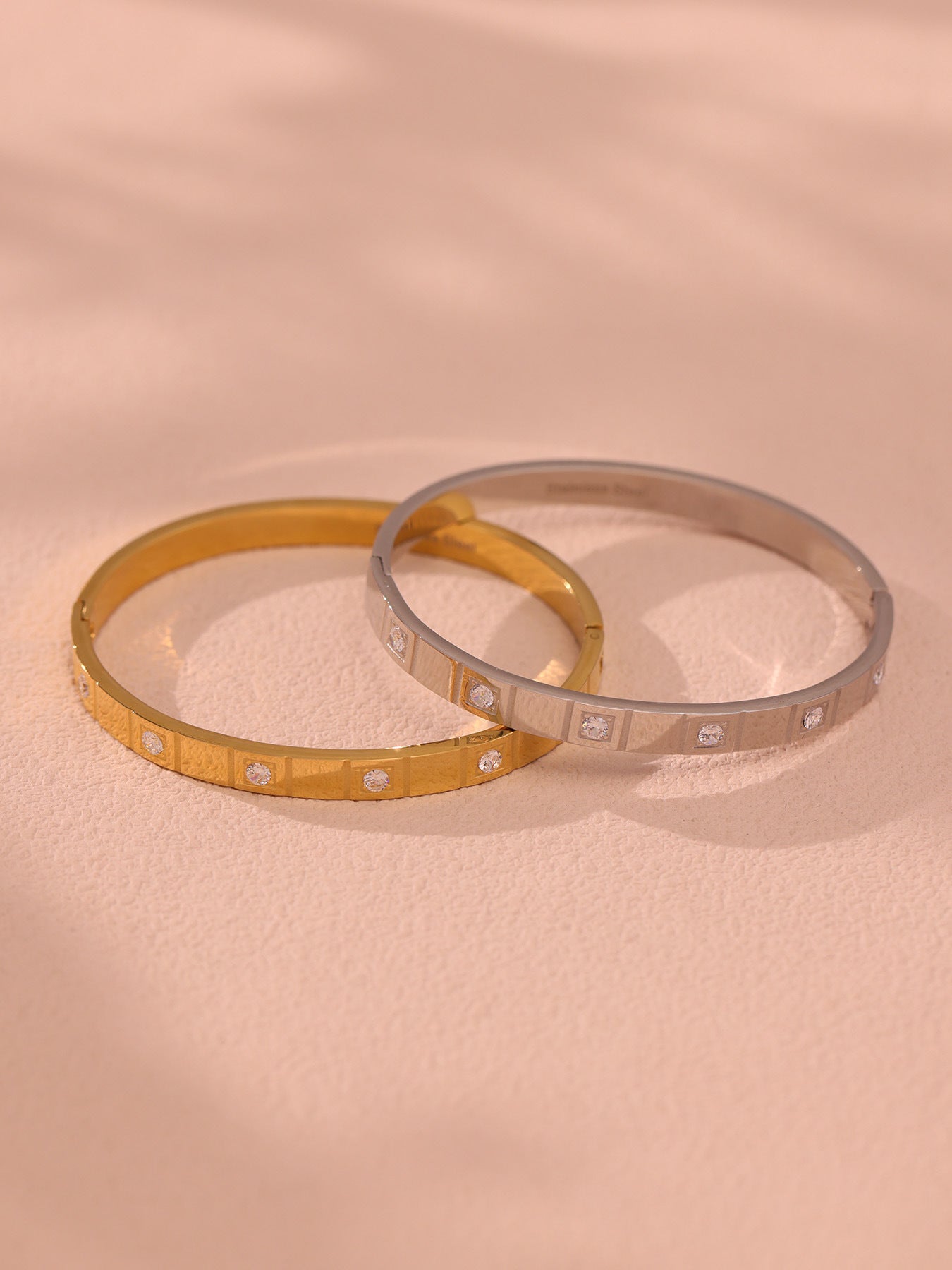 Planderful Everyday Genie Zircon Buckle Bracelet Unisex