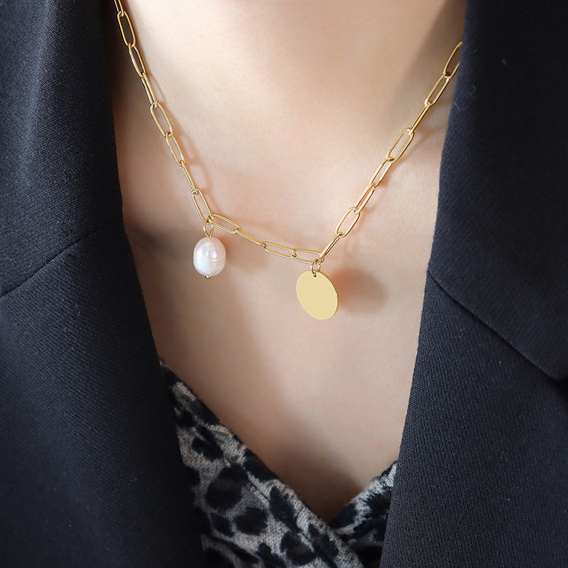 Elegant Geometric Baroque Pearl Necklace in Gold-Plated Titanium Steel
