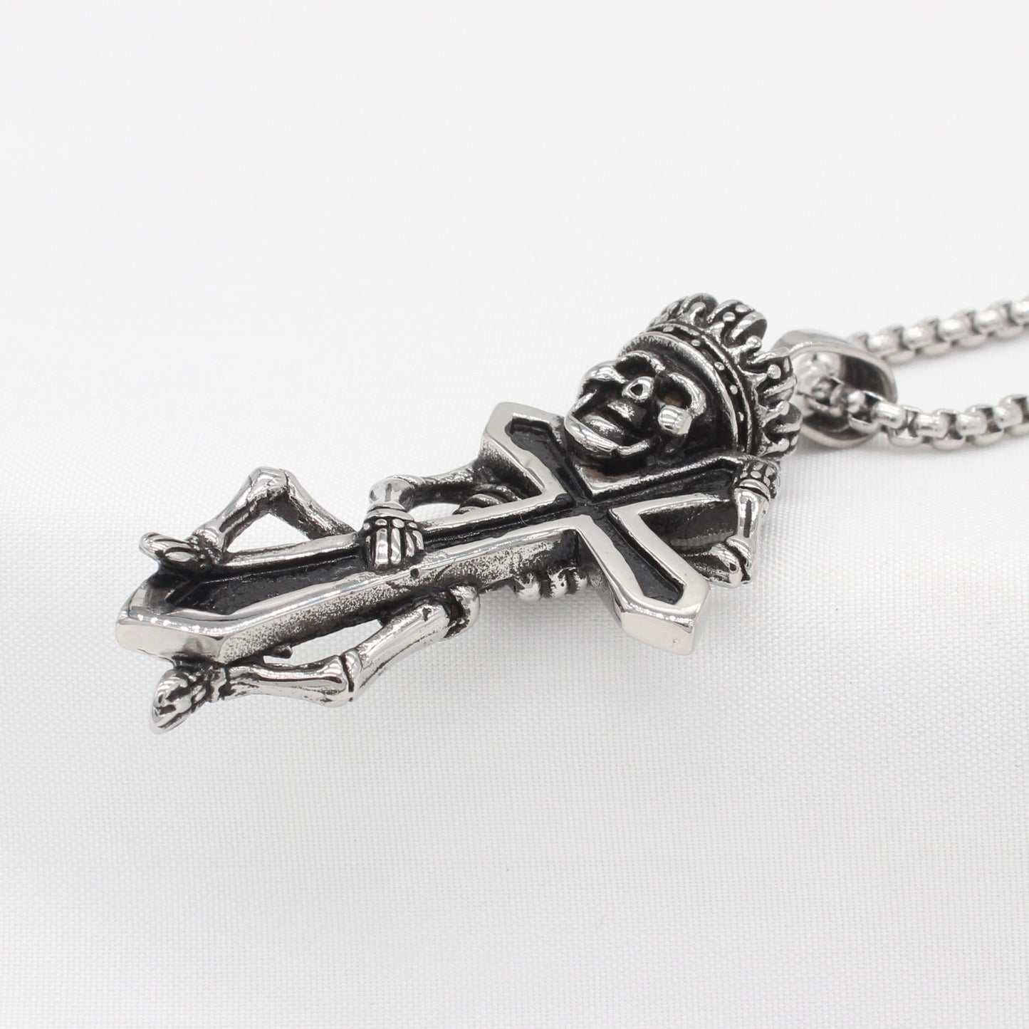 Planderful Everyday Genie – Retro Skull Cross Men's Titanium Steel Pendant Necklace