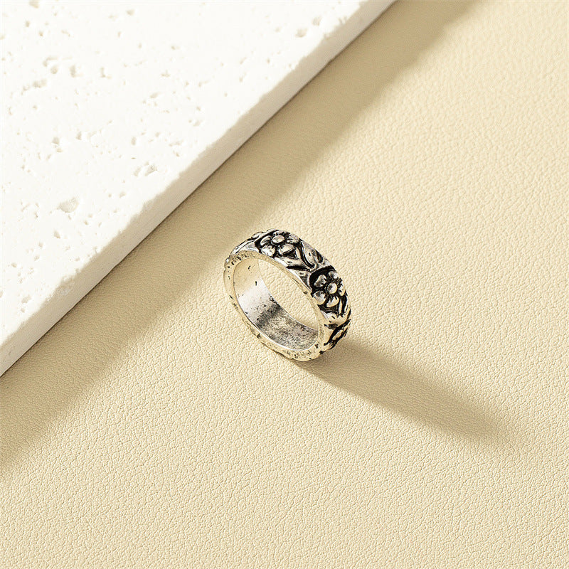 Vintage Flower Ring with a Touch of Elegance - Wholesale Simple Joker Ring