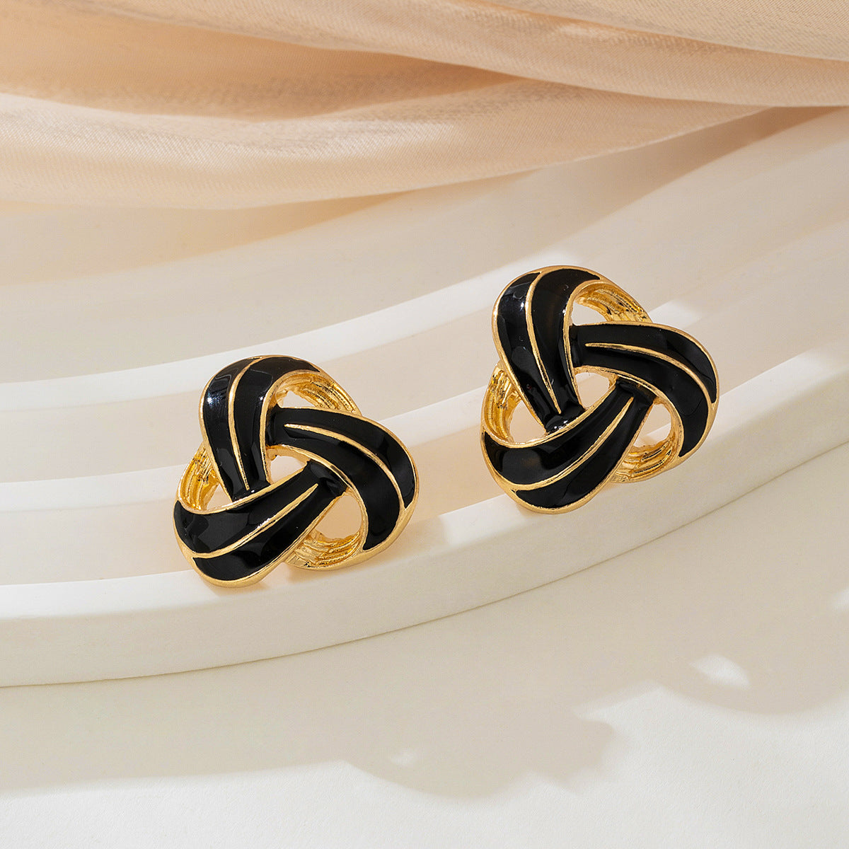 Planderful Vienna Verve Earrings – Elegant Metal Design for All Seasons