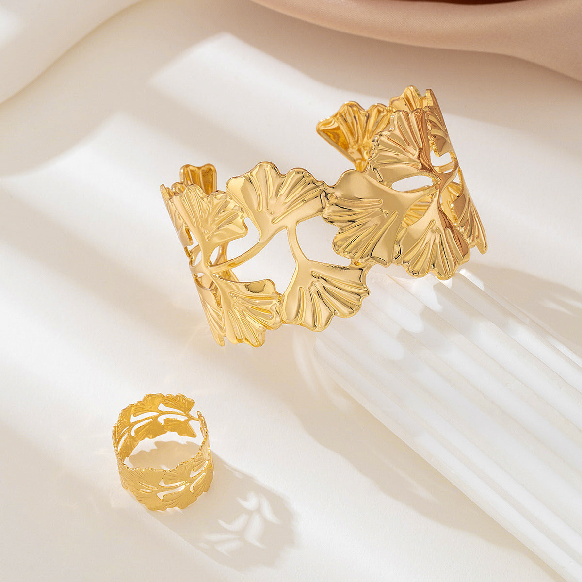 Ginkgo Biloba Women's Jewelry Set Adjustable Metal Rings