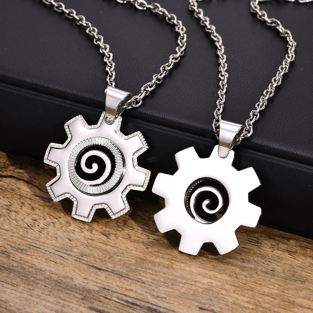 Men's Necklace Stainless Steel All-Light Gear Pendant