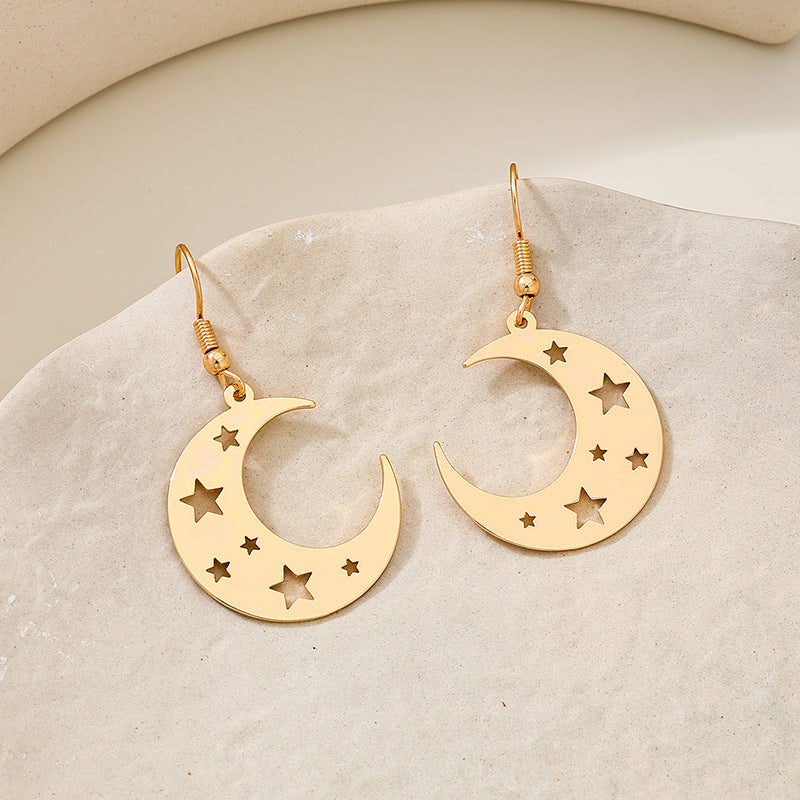 Planderful Vienna Verve Earrings – Stylish Metal Crescent Moon Design