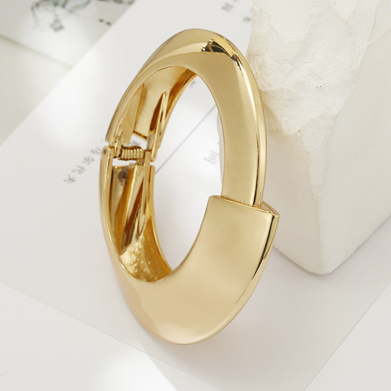 Exaggerated Wind Style Zinc Alloy Bracelet TBA Gram Vienna Verve Collection.