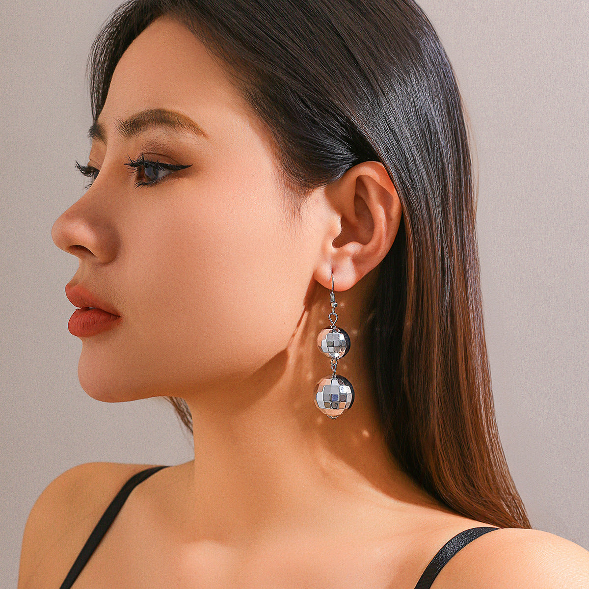 Hip-hop Style Tassel Earrings with Geometric Round Bead Pendant