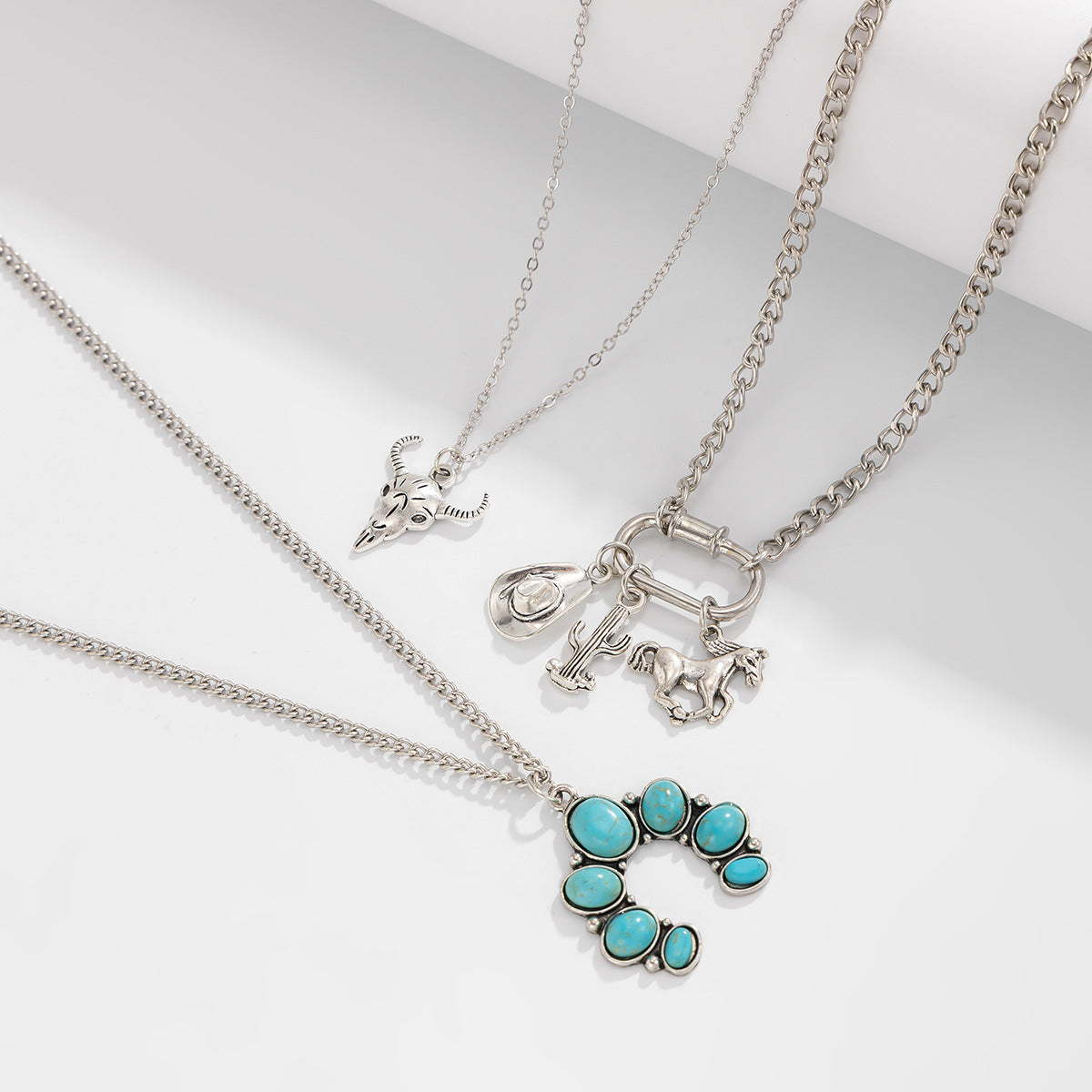 Planderful Vienna Verve Necklace – Unique Punk Bull Head Pendant