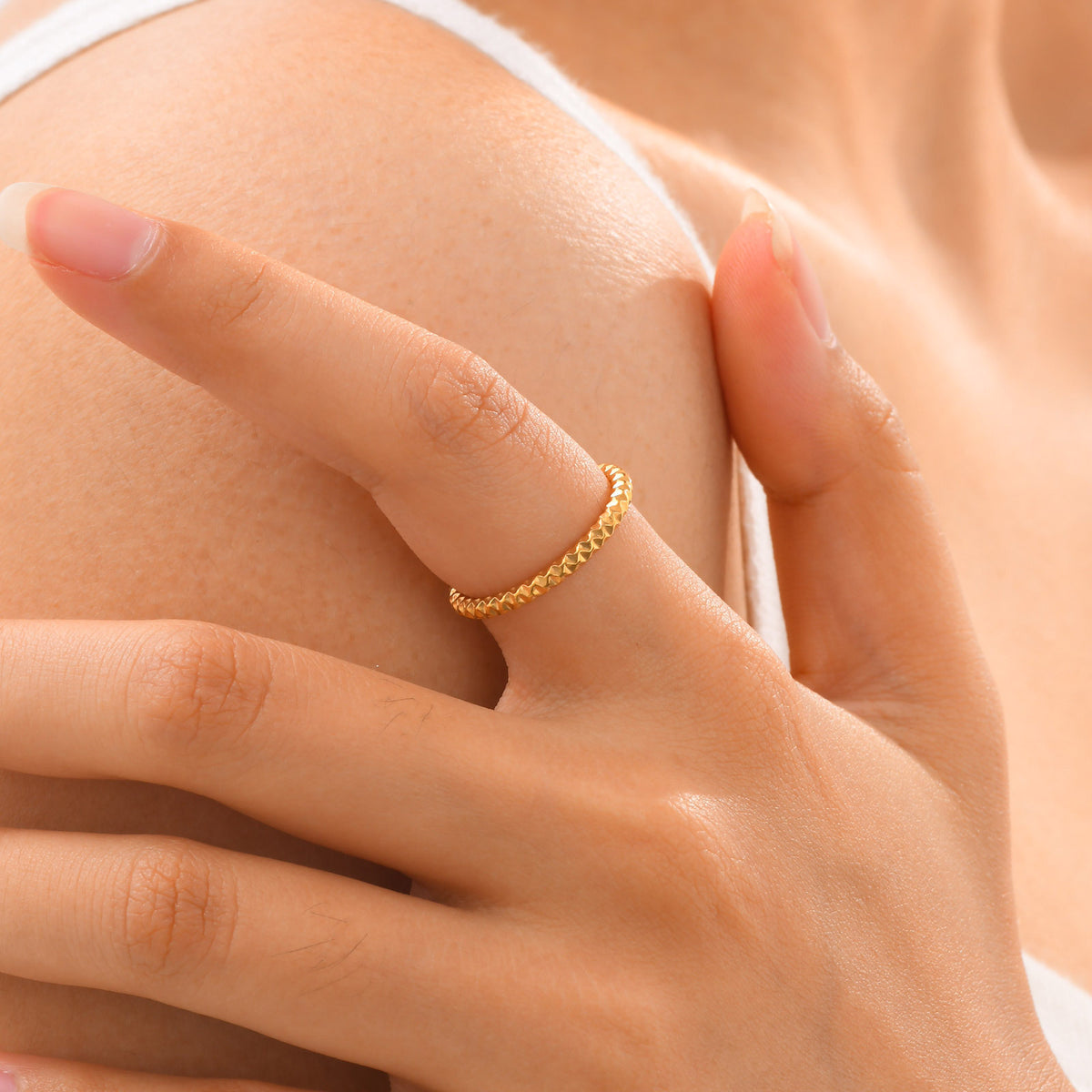 Stainless Steel Irregular Geometric Thin Ring Gold Lady