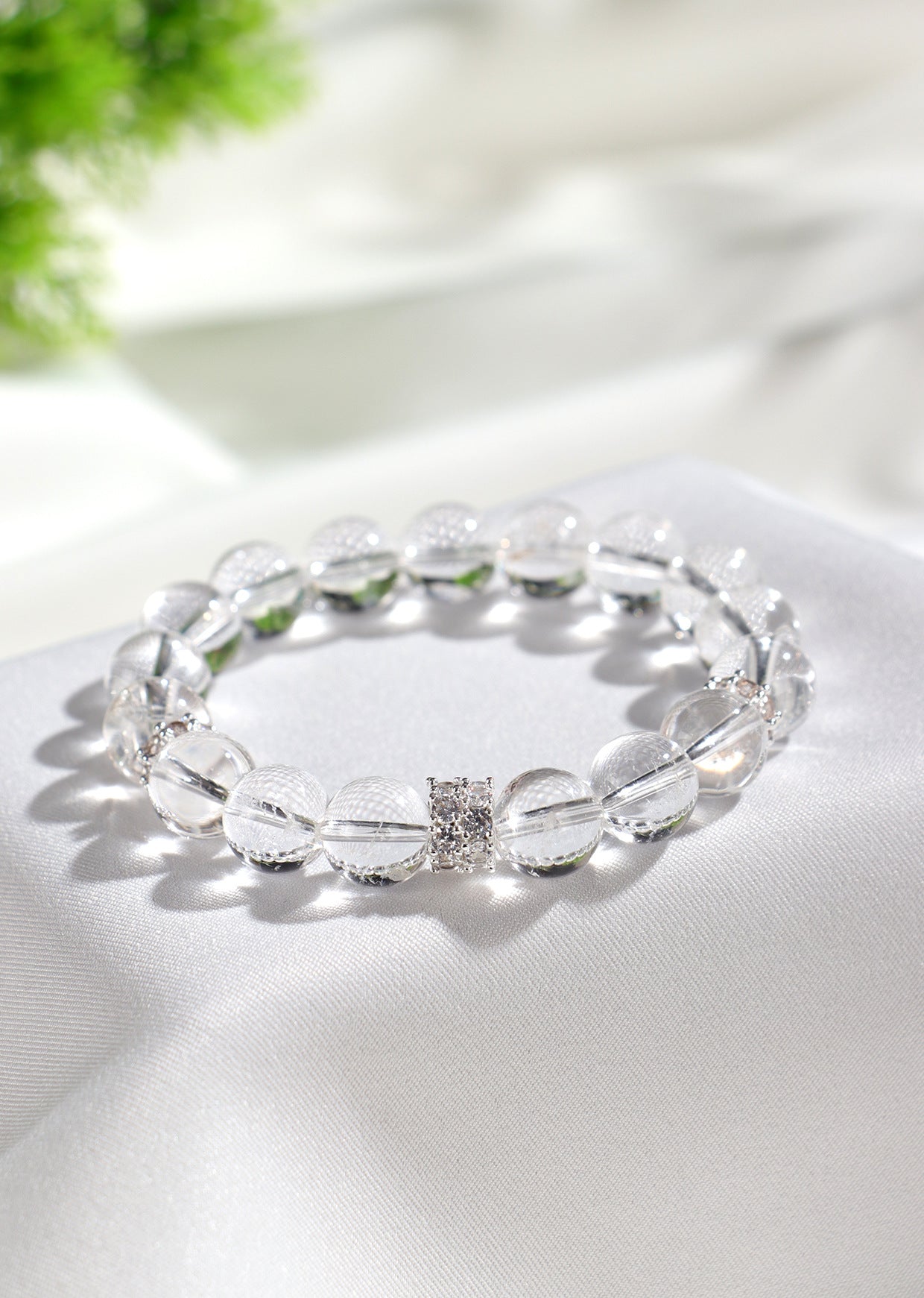 Planderful Fortune's Favor Bracelet – Elegant White Crystal Beads