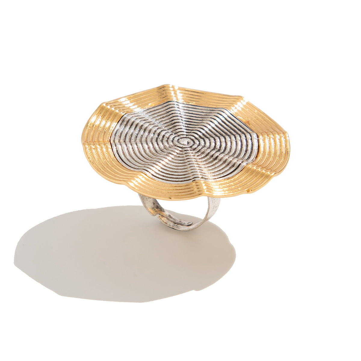 Planderful Vienna Verve Ring – Retro Geometric Design with Adjustable Fit