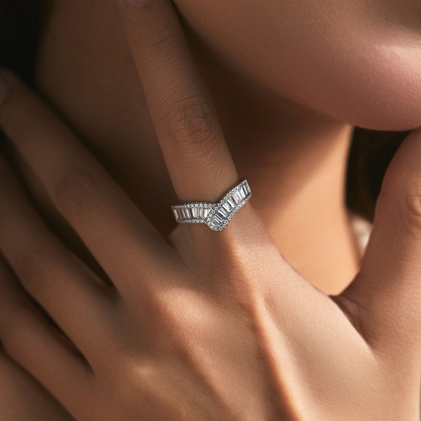 Planderful Everyday Genie Ring – Irregular Lines with Shining Zircon