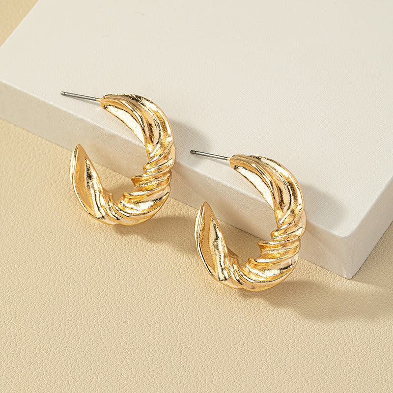 Chic Vienna Verve Metal Earrings with Unique Design