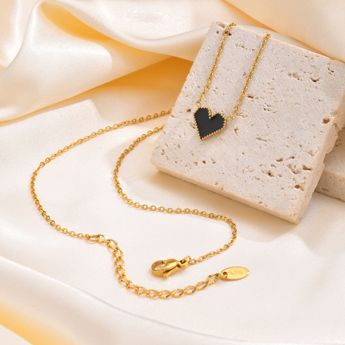 Stainless Steel Vinyl Heart-Shaped Gold Necklace For Women