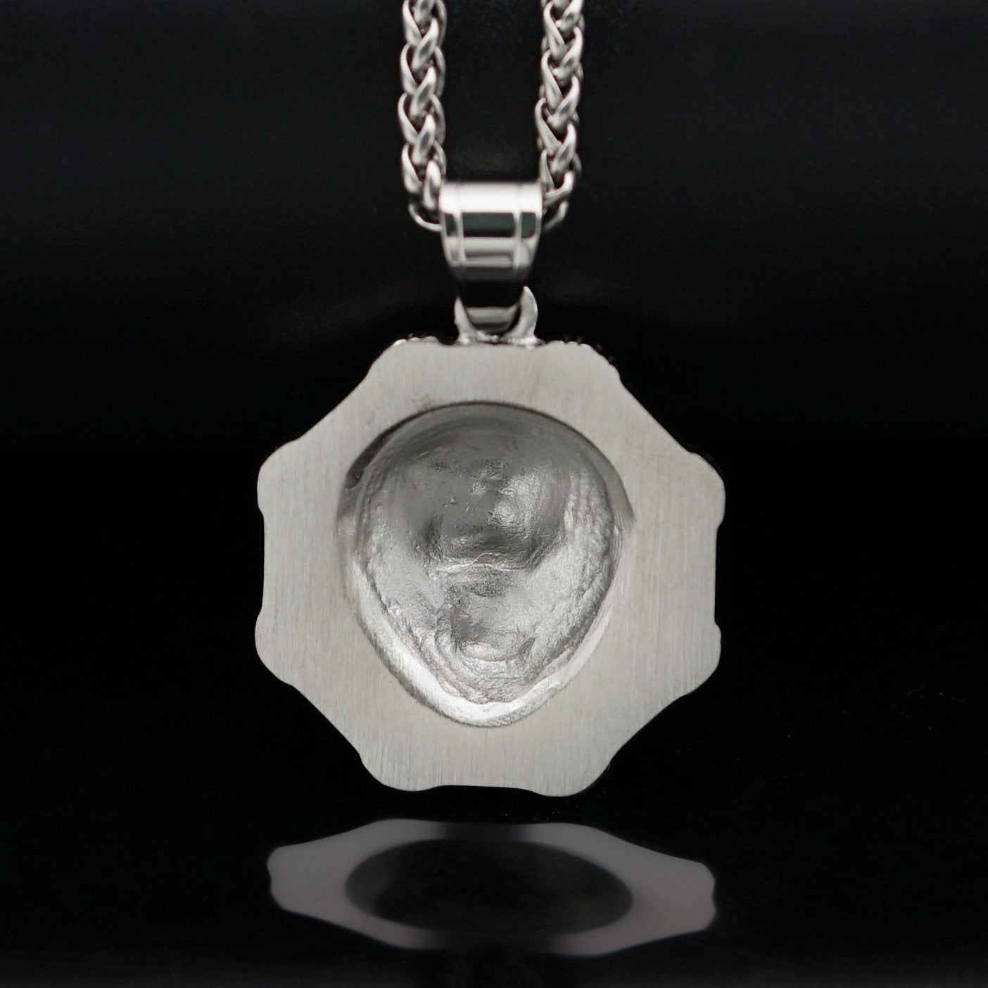 Planderful Stainless Steel Octagonal Lion Head Pendant Necklace For Unisex Hip Hop Fans Bold Statement