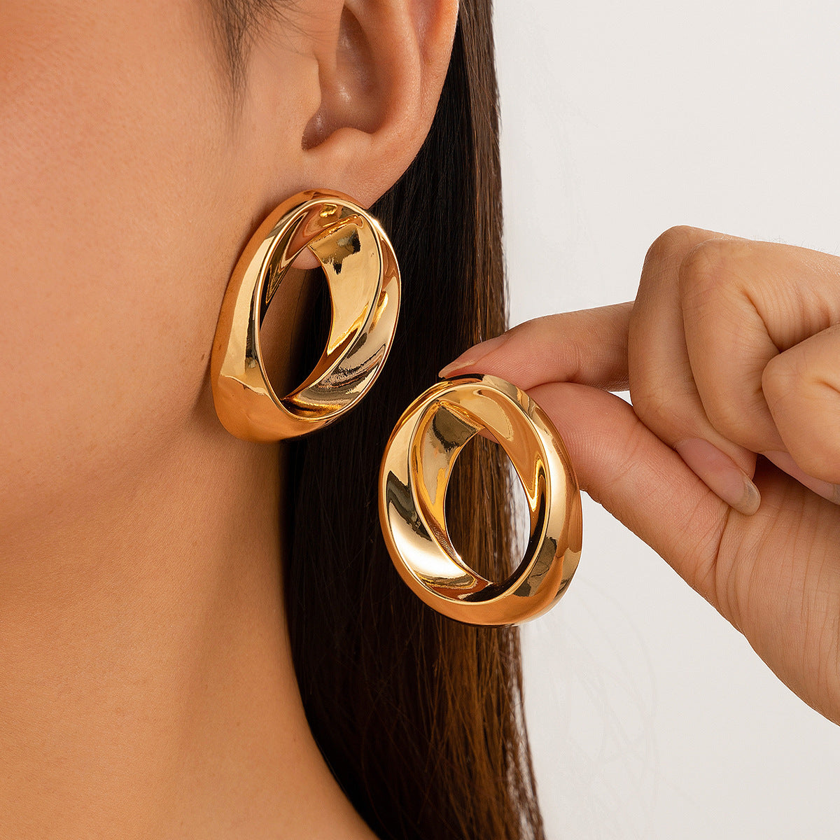 Planderful Geometric Stud Earrings Women Hollow Metal Texture Twist Glossy Statement Jewelry