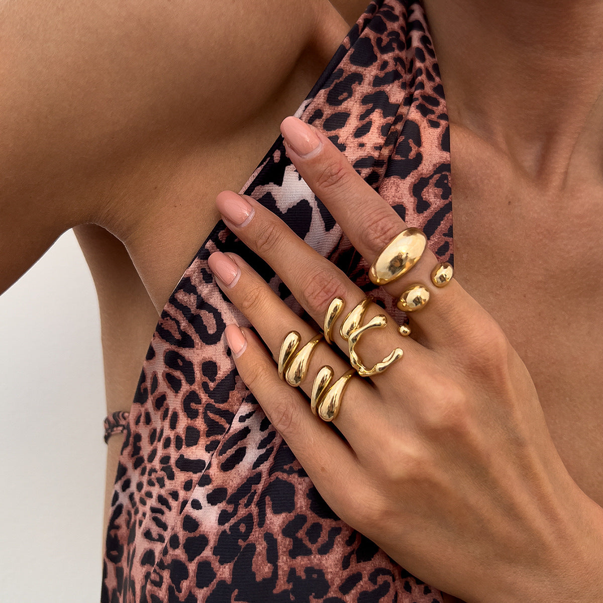 Planderful Vienna Verve Earrings Set – Elegant Water Droplet Design