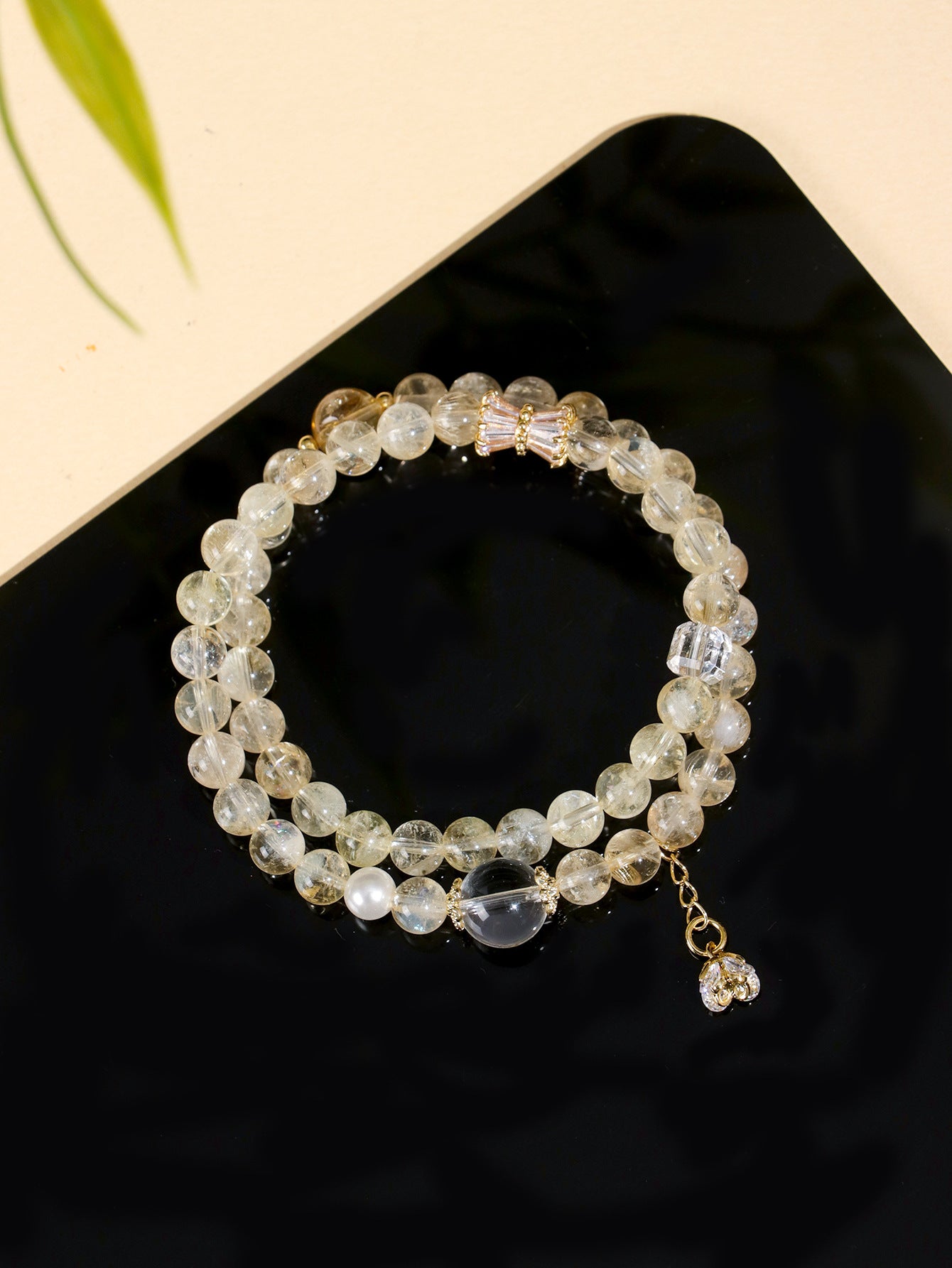 Planderful Fortune's Favor Bracelet – Elegant Natural Yellow Crystal Design
