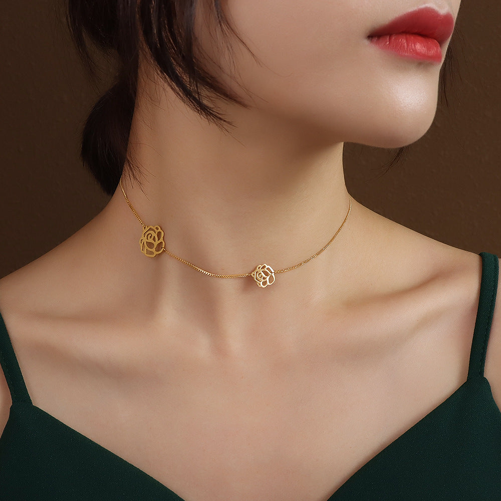 Black Rose Minimalist Clavicle Necklace - Titanium Steel with 18K Gold Plating