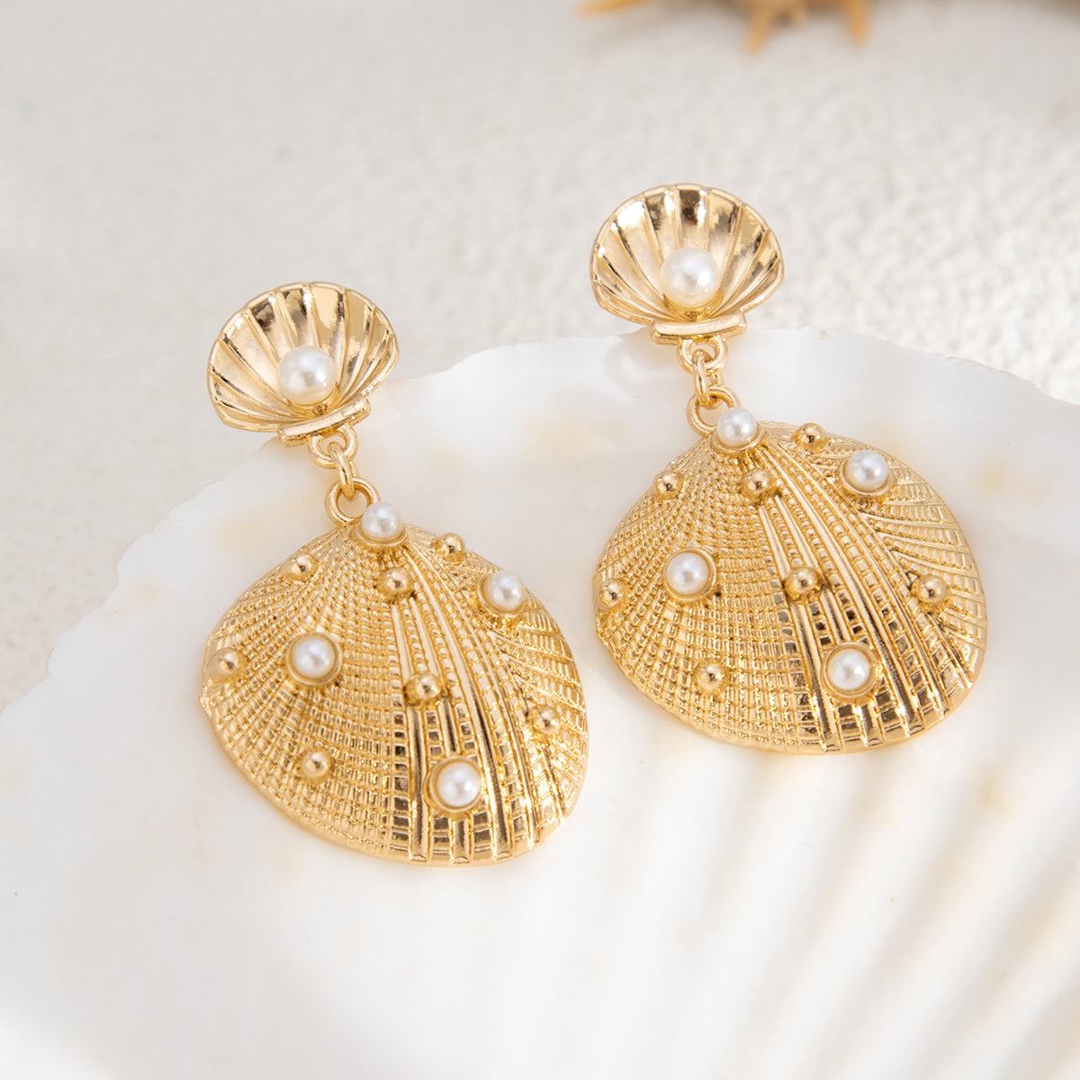 Planderful Vienna Verve Earrings – Pastoral Beach-Inspired Design