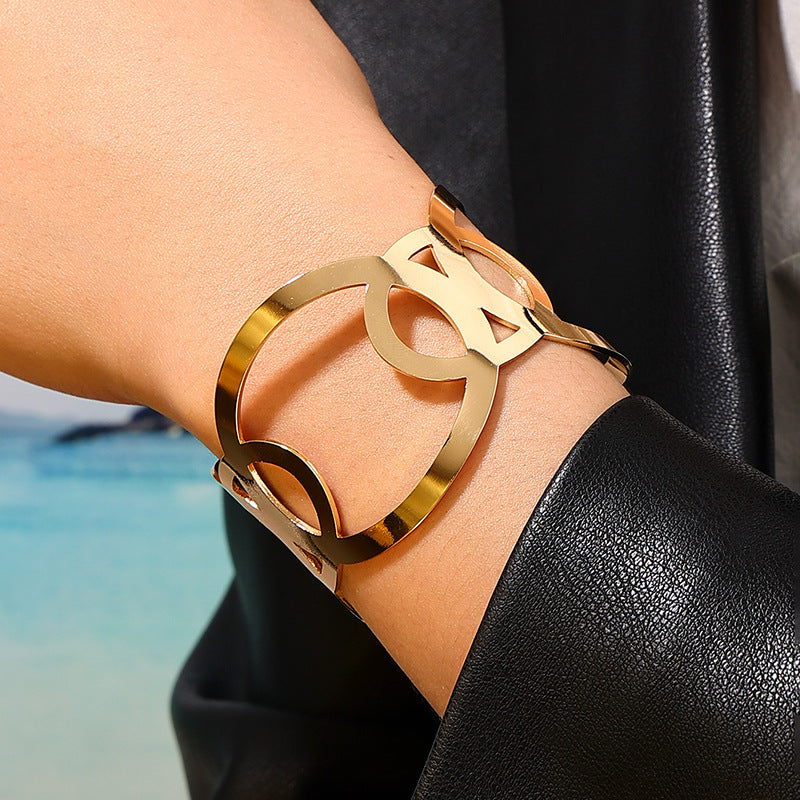 Exaggerated European Charm Bracelets - Vienna Verve Collection