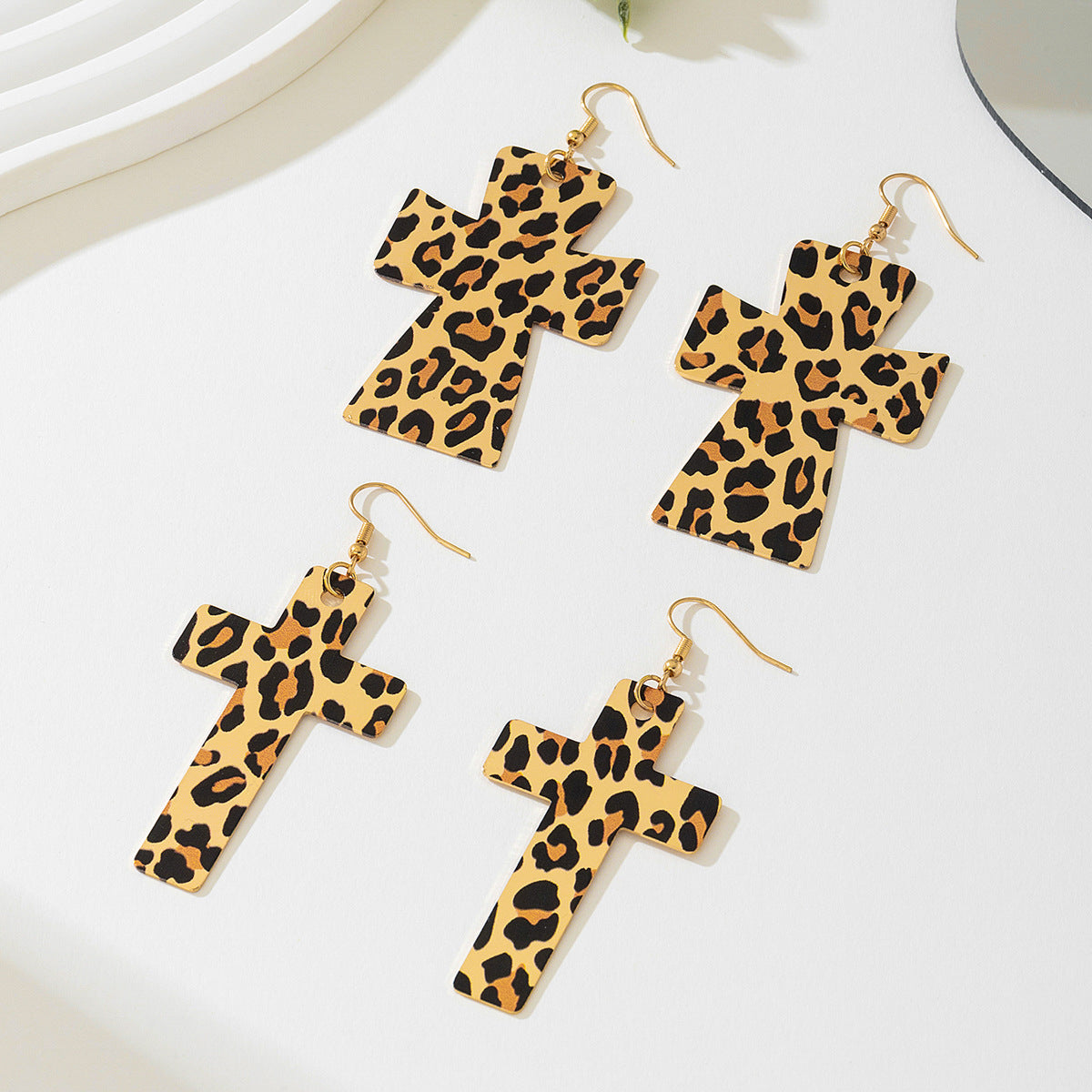 Planderful Vienna Verve Earrings – Stylish Metal Leopard Print Design