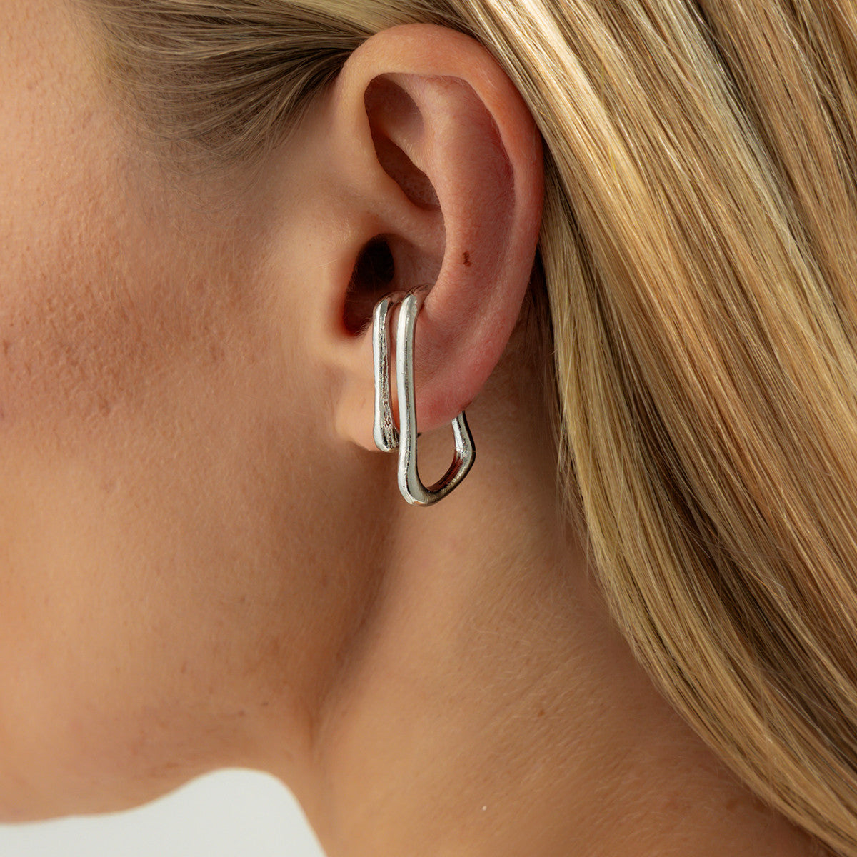 Planderful Vienna Verve C Shaped Ear Clips Without Holes Geometric Statement Earrings for Minimalist Fashion Lovers