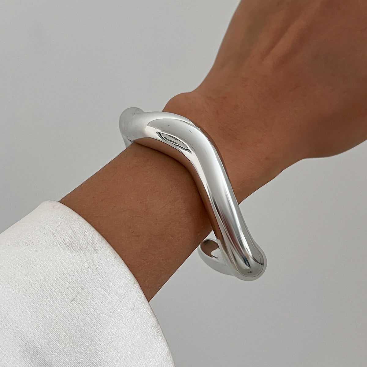 Planderful Vienna Verve Bracelet – Fashionable Geometric Design