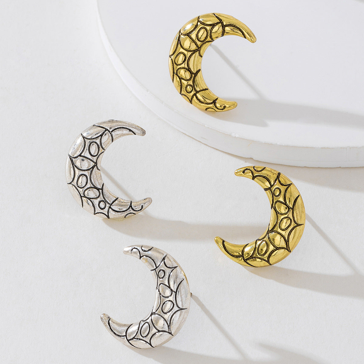Planderful Vienna Verve Moon Earrings – Trendy Retro Design