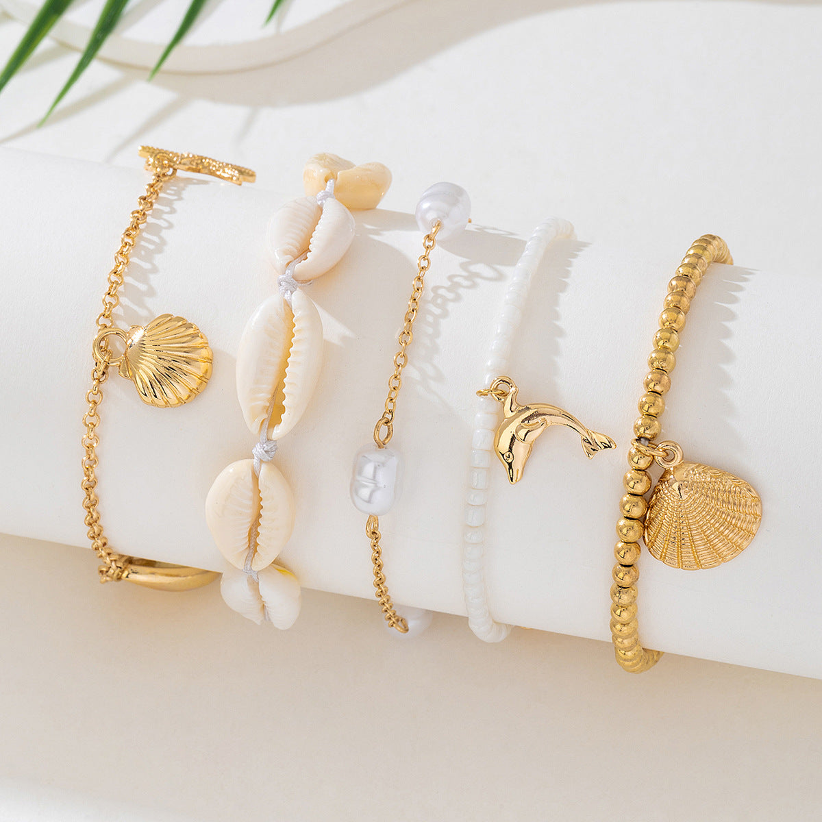 Planderful Vienna Verve Bracelet Set – Stylish 5-Piece Shell Design