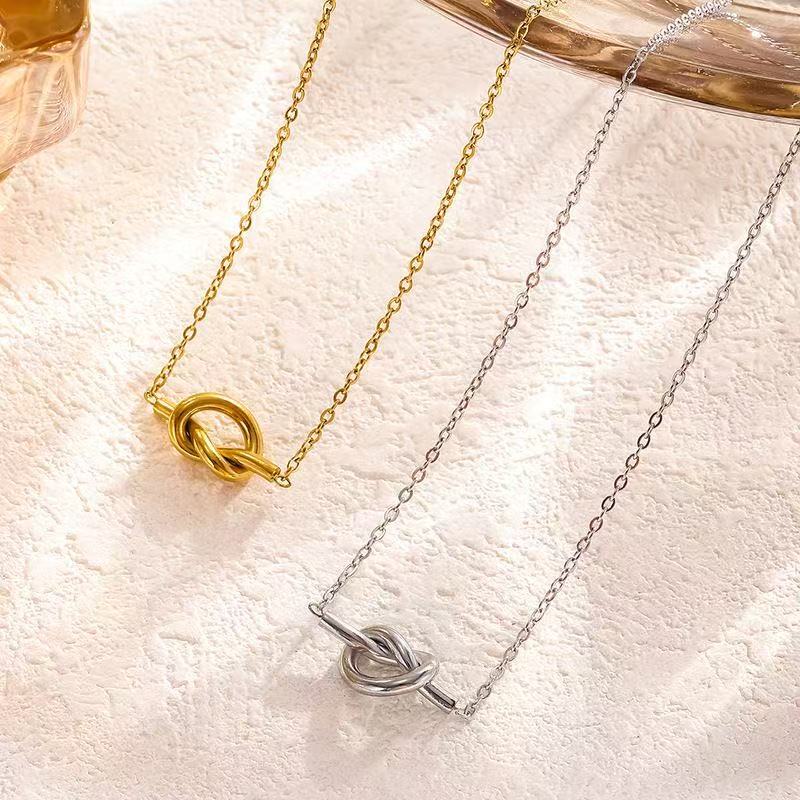 Planderful Jewelry Knot Love Titanium Steel Necklace For Women Exquisite Collarbone Chain Gold Tone
